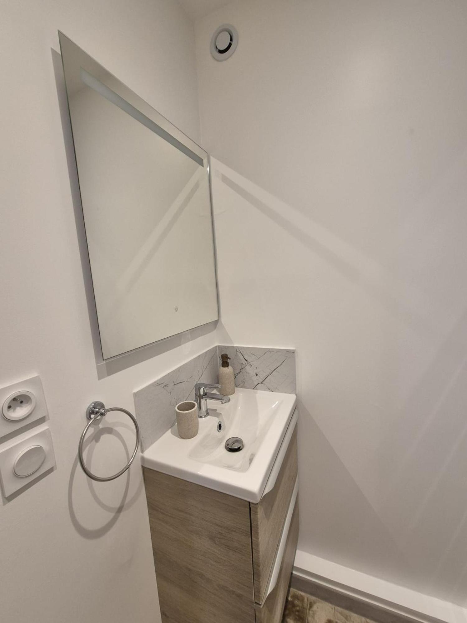 Mir Chambre 2 Apartment อติส-มงส์ ภายนอก รูปภาพ