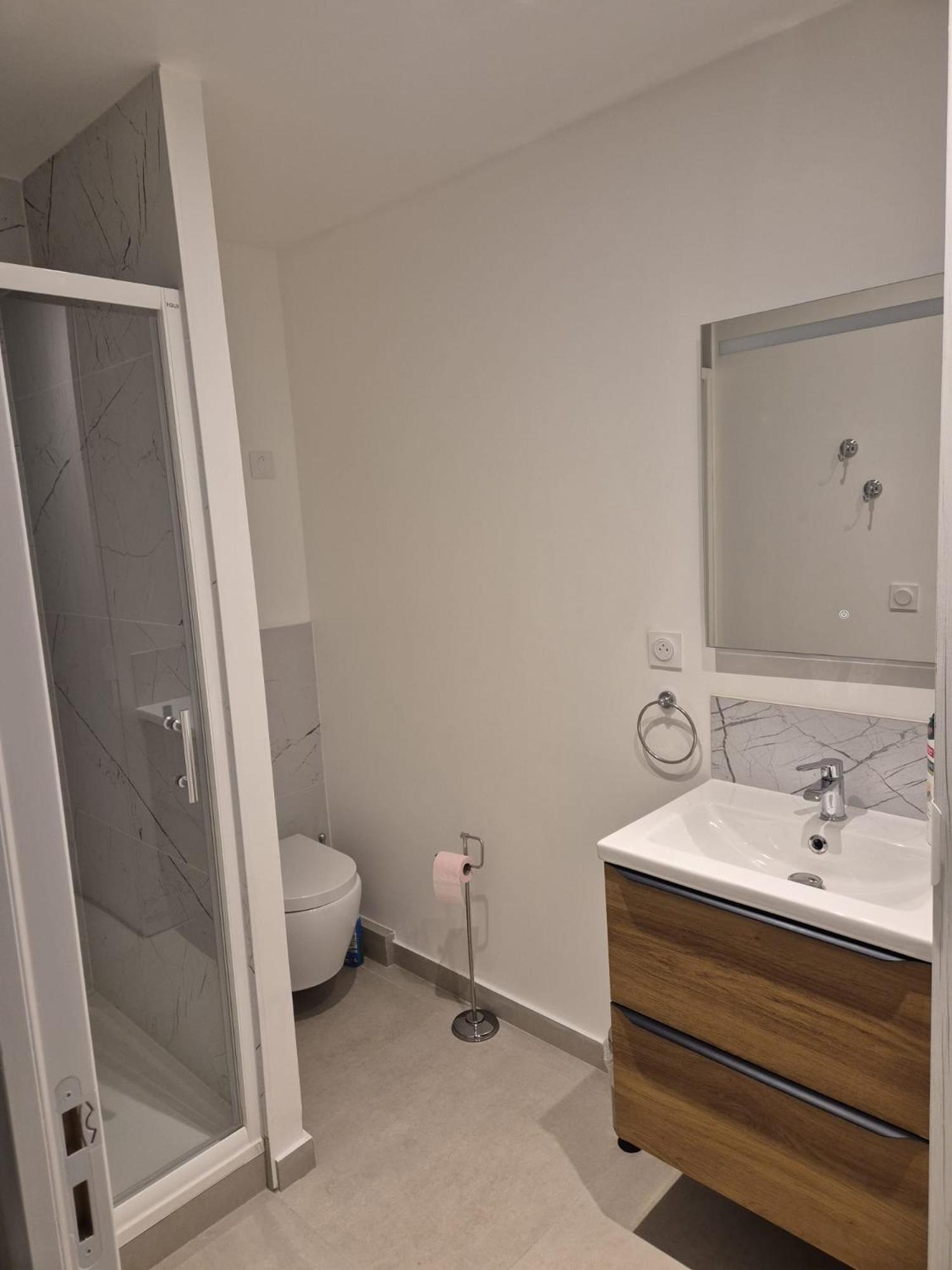 Mir Chambre 2 Apartment อติส-มงส์ ภายนอก รูปภาพ