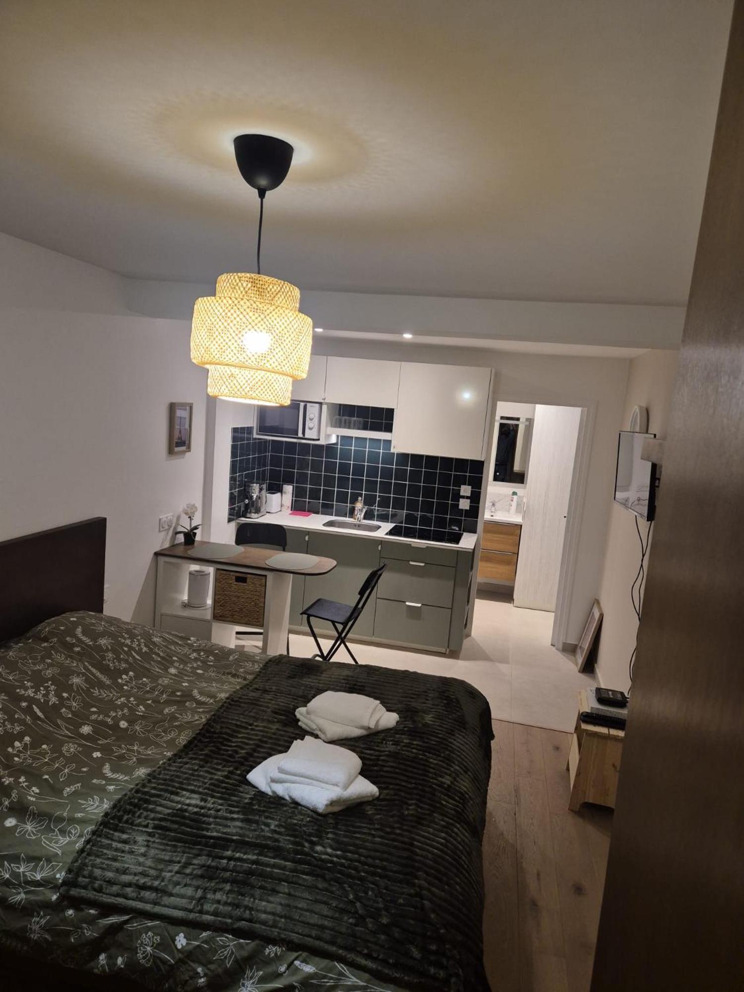 Mir Chambre 2 Apartment อติส-มงส์ ภายนอก รูปภาพ